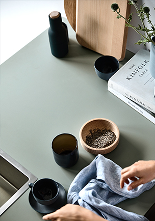 Kitchen benchtop featuring Laminex Colour Collection Spinifex